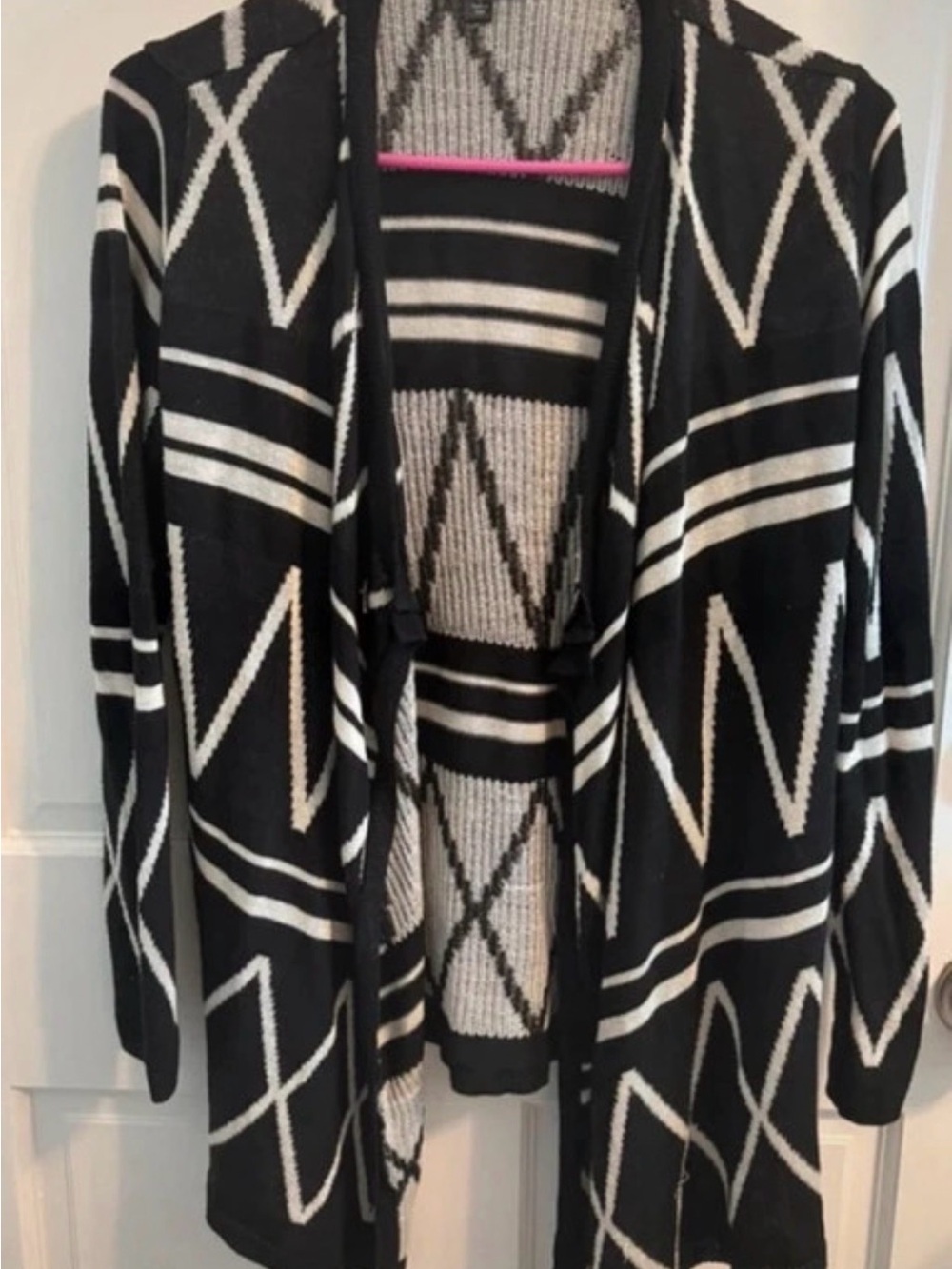 Say what? Black & White Geometric Open Front Women's Sweater Cardigan size large